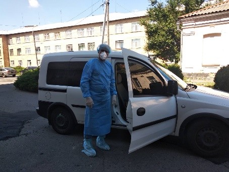 Лікар ЗПСМ Момотенко Юрій Миколайович вирушає до пацієнтів