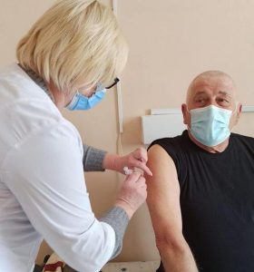 Вакцинація продовжується