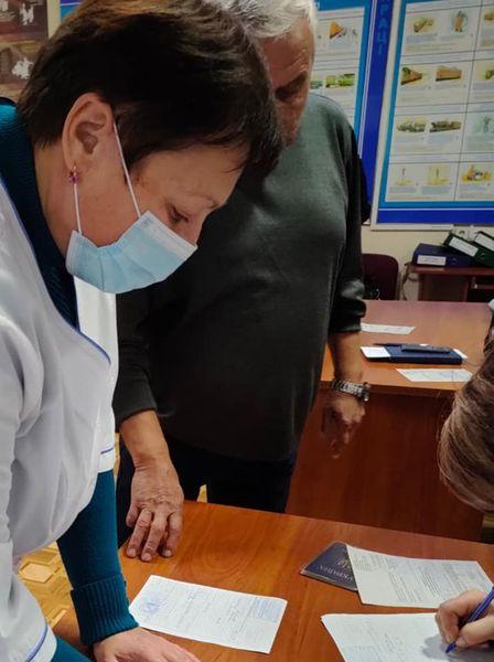 Мобільна вакцинальна бригада Рокитнянського центру ЦПМСД, як завжди на висоті!