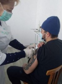 Вакцинація продовжується...