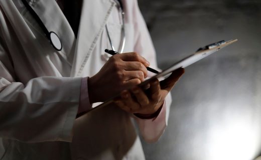Внутрішньо переміщені особи можуть отримувати медичну допомогу за місцем проживання та без декларацій