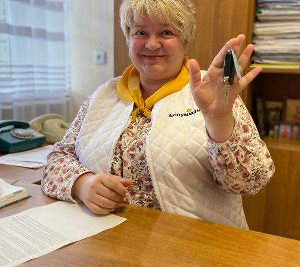 КНП Рокитнянський центр ПМСД від благодійного фонду пам'яті В.І. Литвина, отримав автомобіль VOLKSWAGEN AMBULANCE для жителів Рокитнянської громади