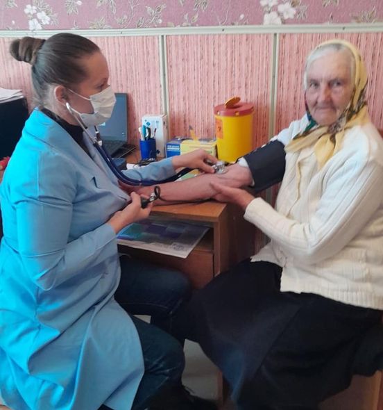 Перші дні роботи лікаря ЗПСМ Сторощук Світлани Вікторівни в амбулаторії с. Телешівка
