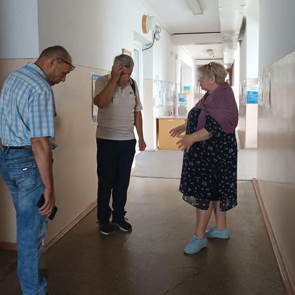 В амбулаторії ЗПСМ смт.Рокитне плануємо зробити підлогу та вбиральню для маломобільних груп населення