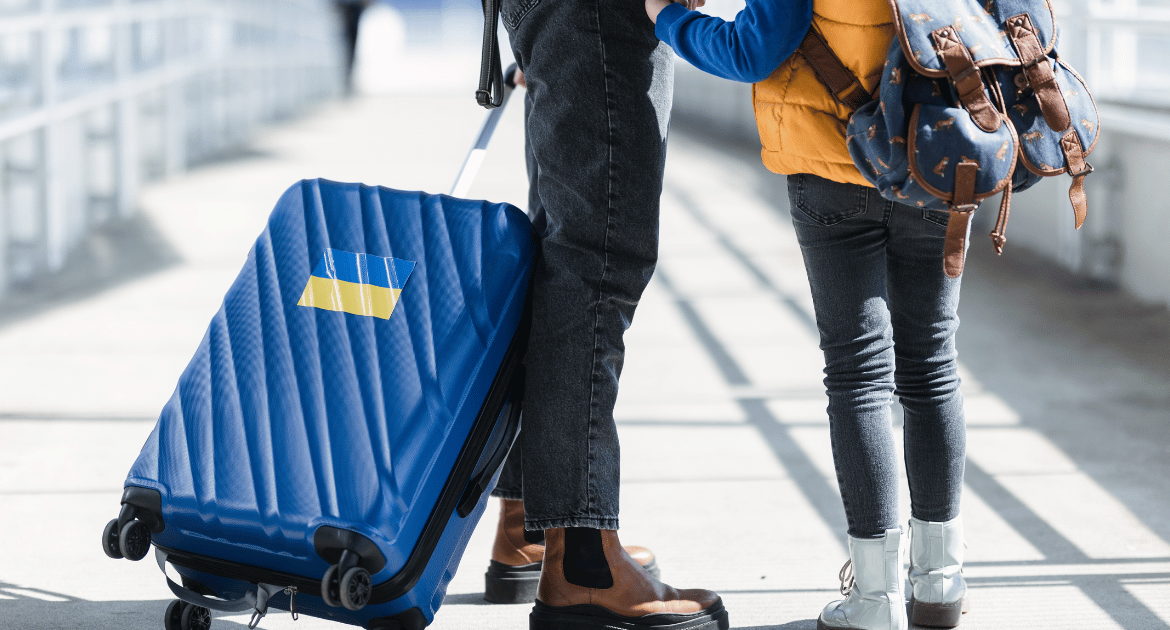Що необхідно знати про вакцинацію внутрішньо переміщеним особам (ВПО) та вимушеним переселенцям до інших країн?